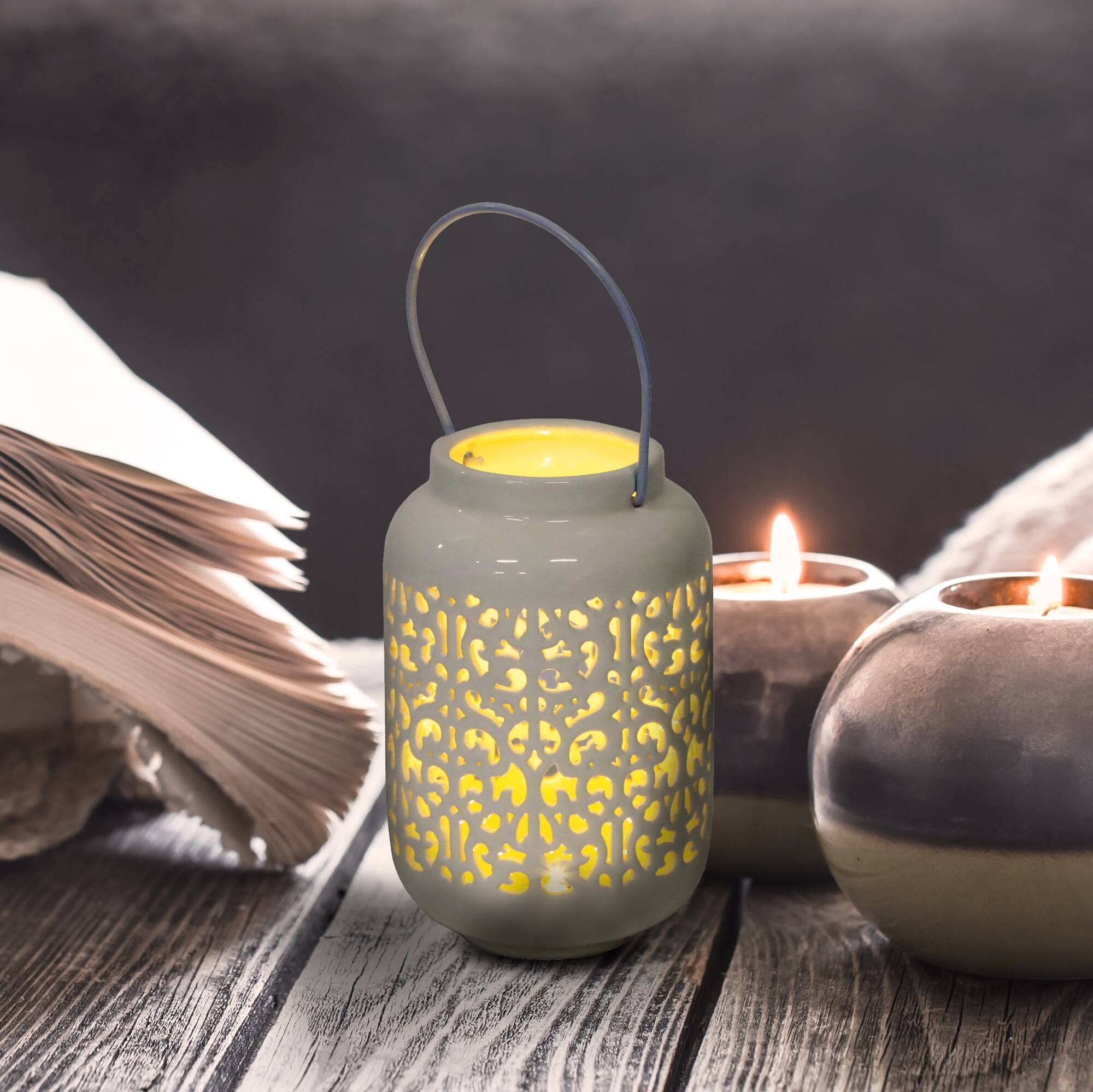 Flora Bunda® 7.5" Celtic Knot LED Ceramic Lantern
